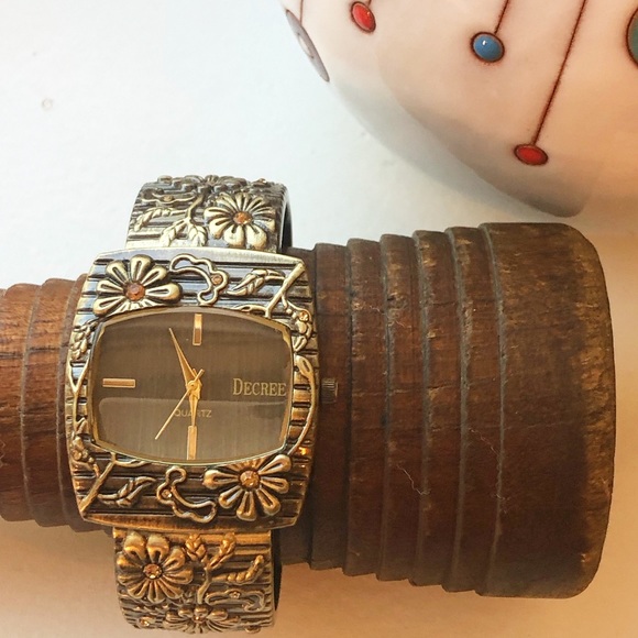 Decree Bronze Quartz Cuff Watch - Picture 5 of 11